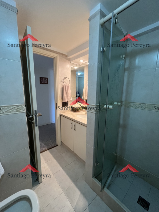 Apartamento ID.15008 - Venta 3 dormtorios más servicios - Frente al mar
