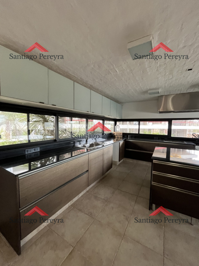 Apartamento ID.14695 - Alquiler con hermosa vista - 2 dormitorios
