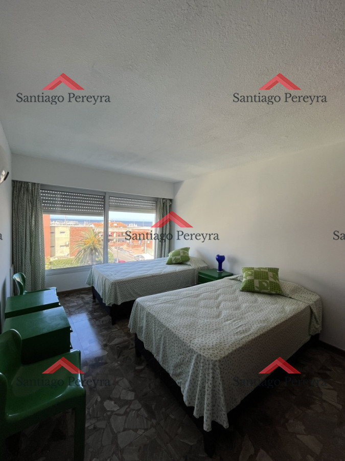 Apartamento ID.14562 - 4 Dormitorios frente al mar