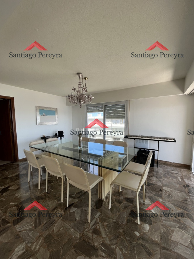 Apartamento ID.14562 - 4 Dormitorios frente al mar