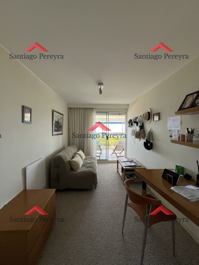 Apartamento ID.15008 - Venta 3 dormtorios más servicios - Frente al mar