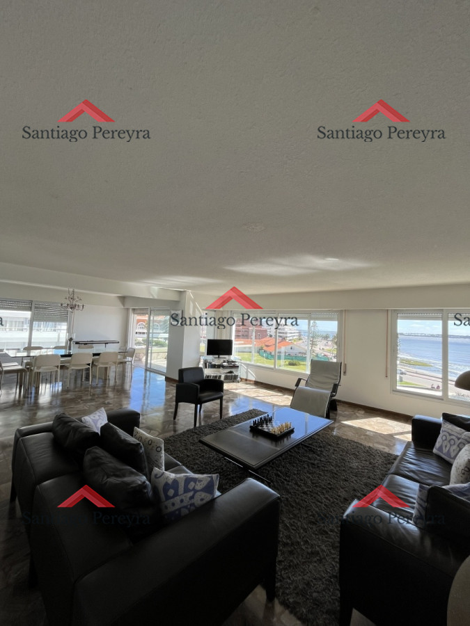 Apartamento ID.14562 - 4 Dormitorios frente al mar