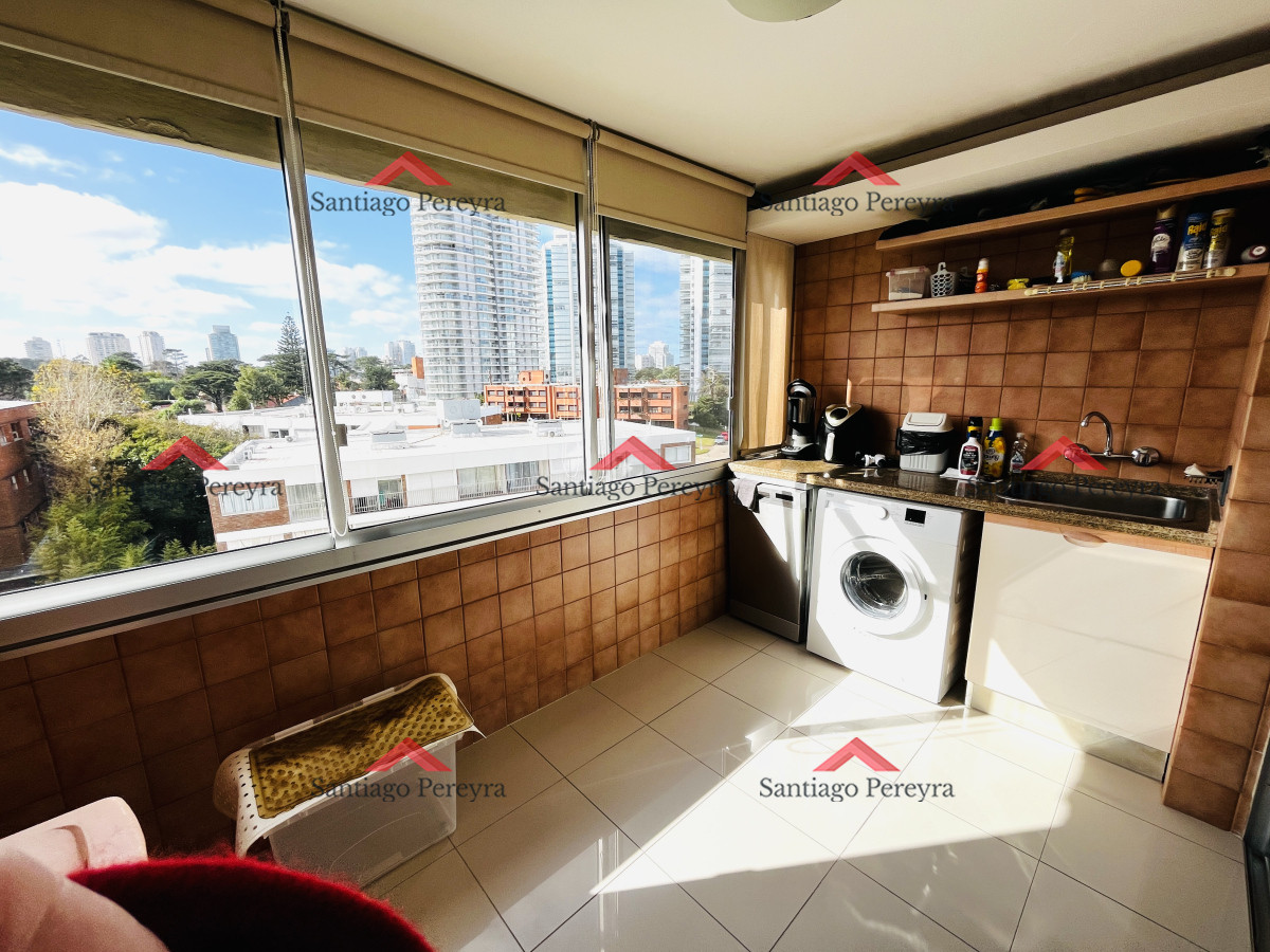 Apartamento ID.15008 - Venta 3 dormtorios más servicios - Frente al mar