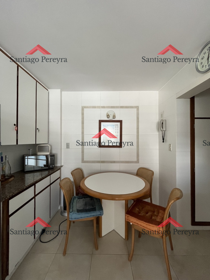 Apartamento ID.14562 - 4 Dormitorios frente al mar