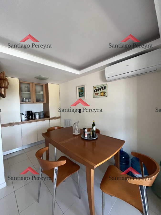 Apartamento ID.15008 - Venta 3 dormtorios más servicios - Frente al mar