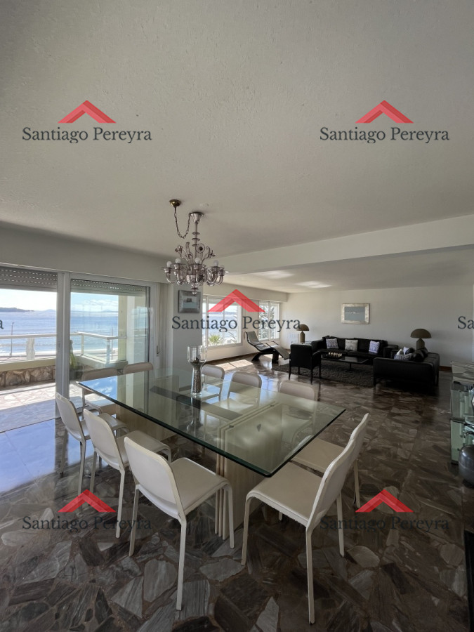 Apartamento ID.14562 - 4 Dormitorios frente al mar