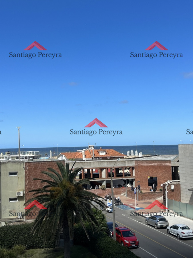 Apartamento ID.14562 - 4 Dormitorios frente al mar