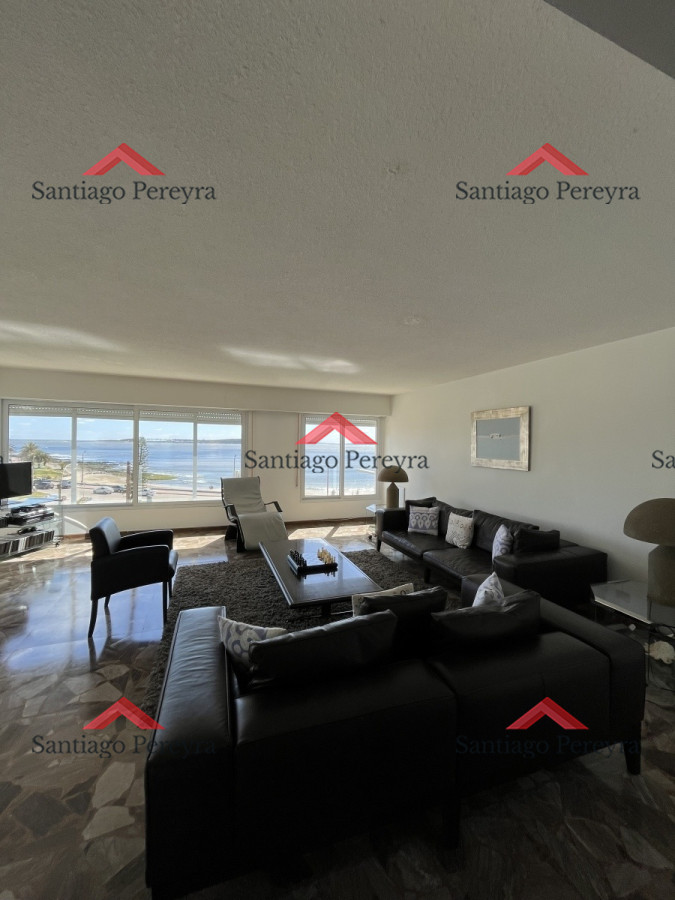 Apartamento ID.14562 - 4 Dormitorios frente al mar