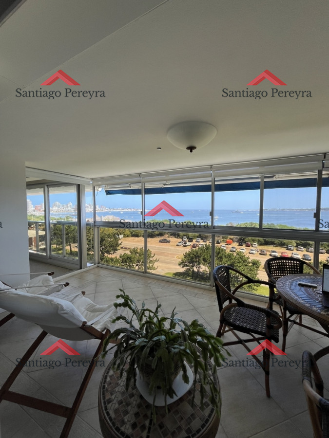 Apartamento ID.15008 - Venta 3 dormtorios más servicios - Frente al mar