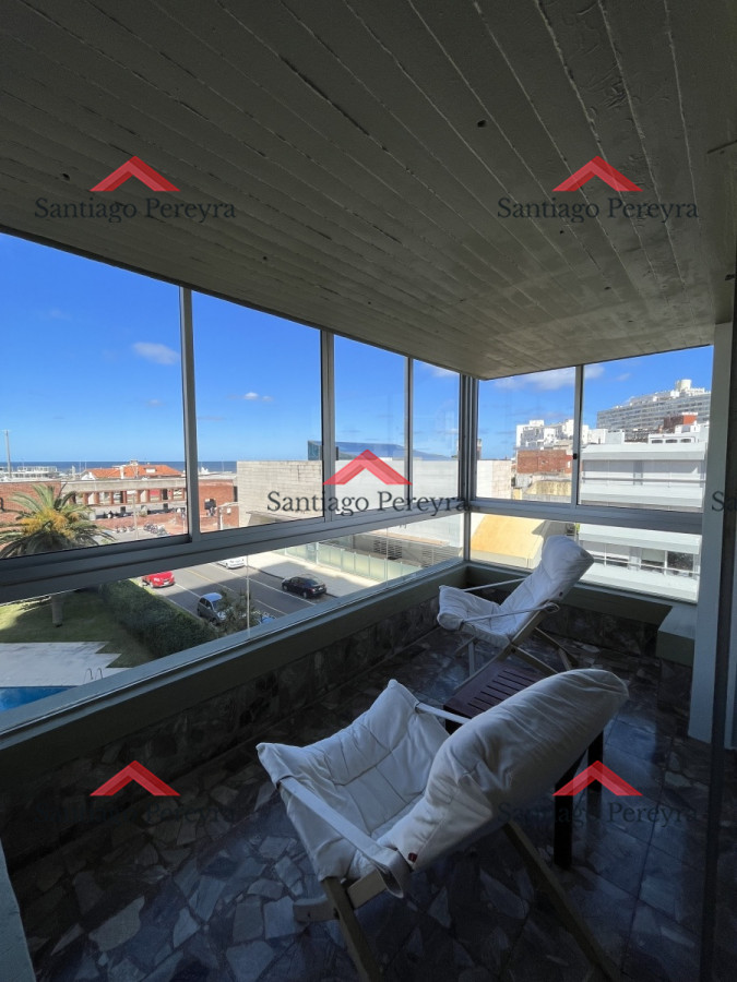 Apartamento ID.14562 - 4 Dormitorios frente al mar