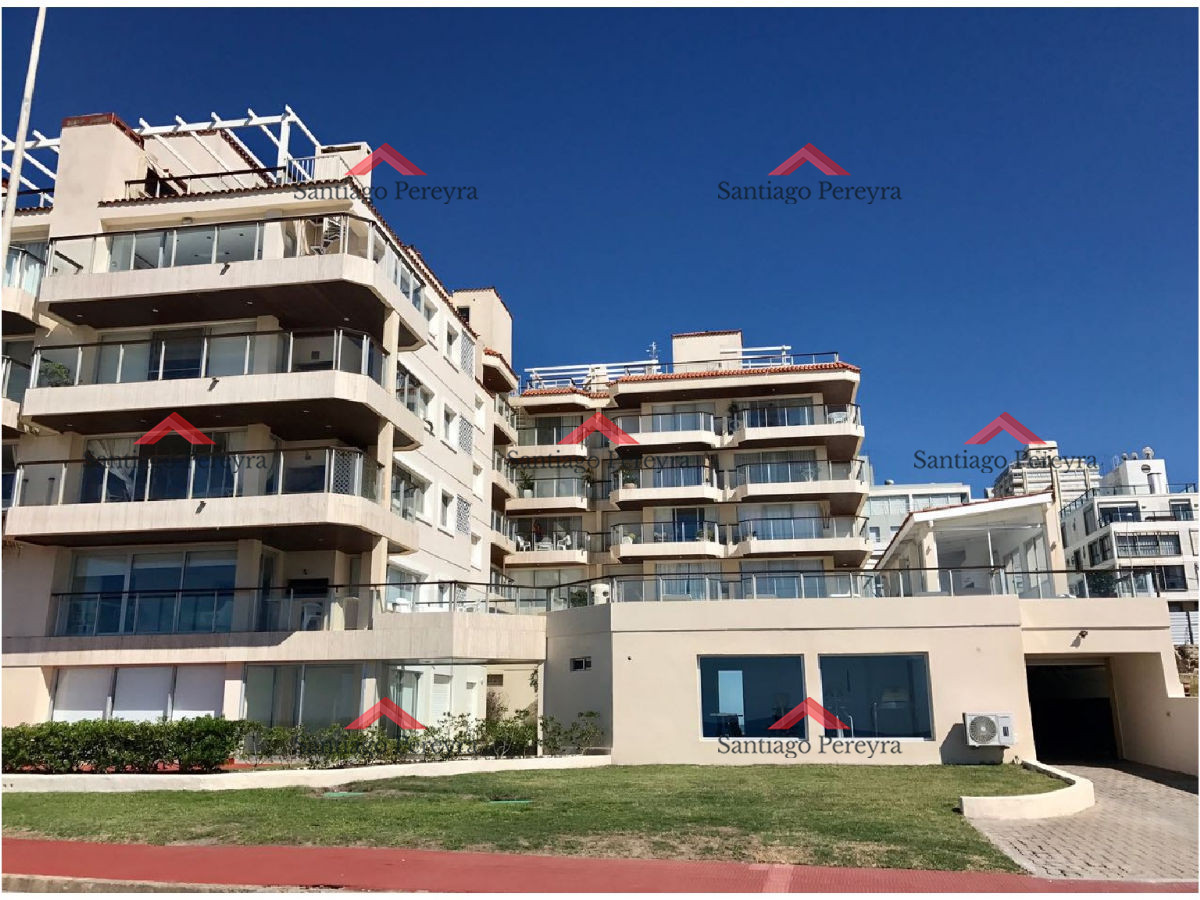 Apartamento ID.7344 - Sobre Playa Brava