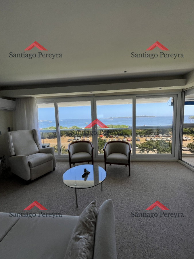 Apartamento ID.15008 - Venta 3 dormtorios más servicios - Frente al mar