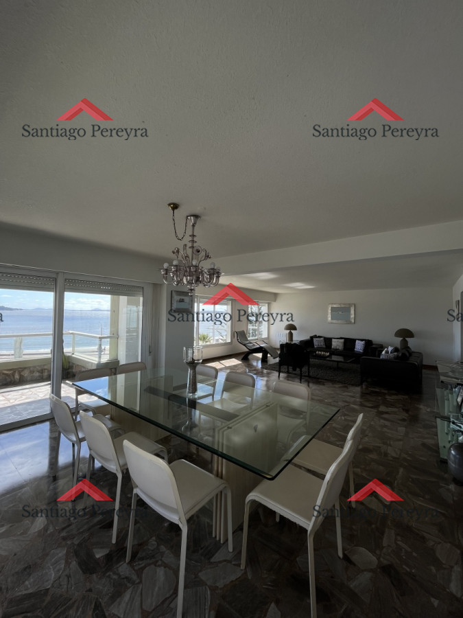 Apartamento ID.14562 - 4 Dormitorios frente al mar