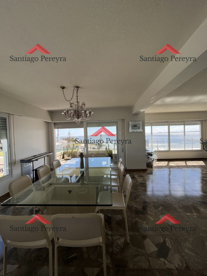 Apartamento ID.14562 - 4 Dormitorios frente al mar