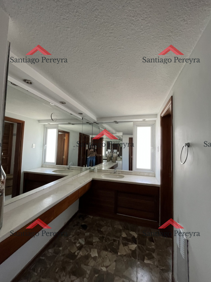 Apartamento ID.14562 - 4 Dormitorios frente al mar