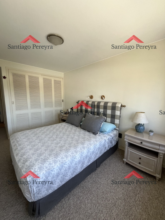 Apartamento ID.15008 - Venta 3 dormtorios más servicios - Frente al mar