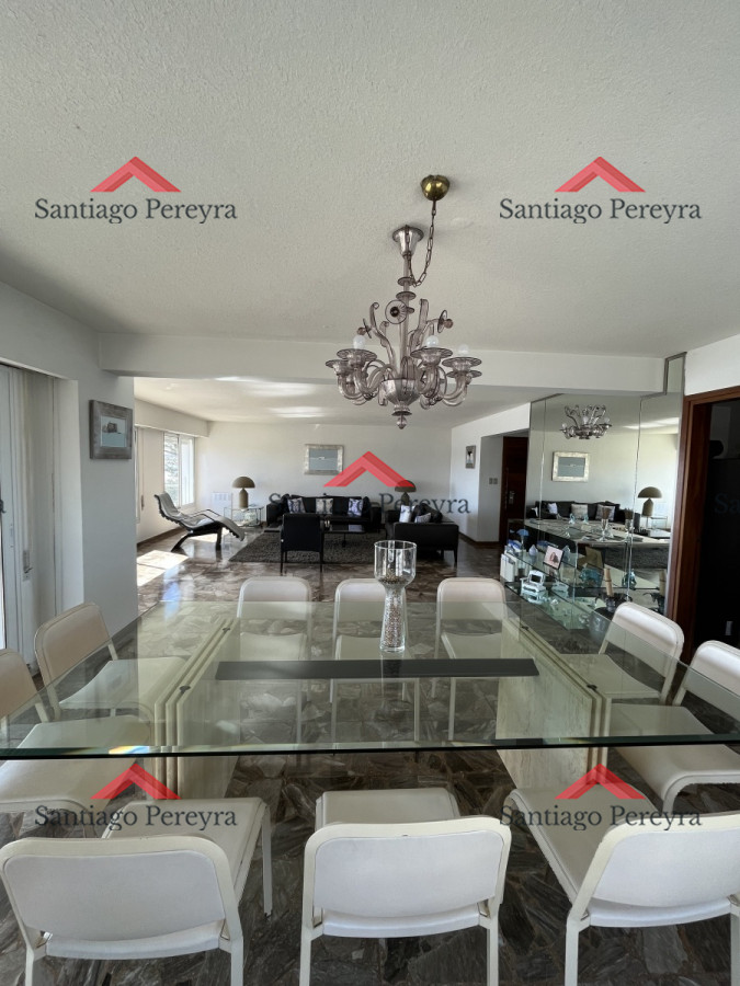 Apartamento ID.14562 - 4 Dormitorios frente al mar