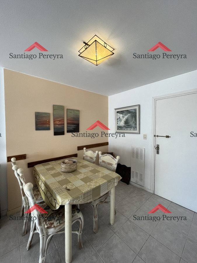 Apartamento ID.6801 - A pasos del Puerto y a metros de la plaza Artigas