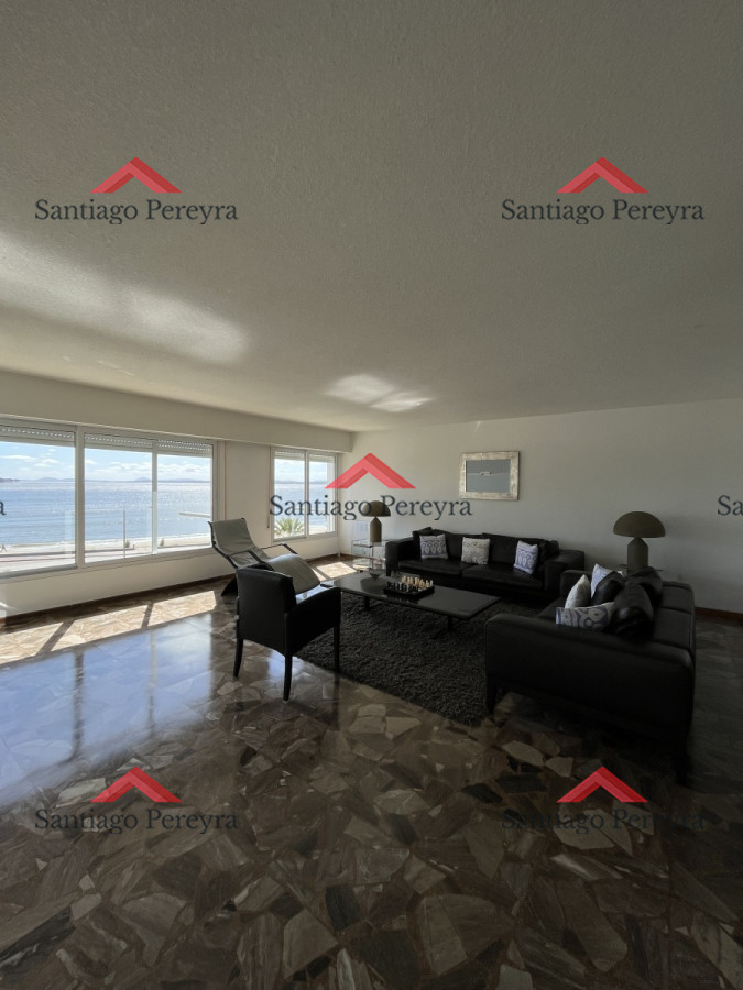 Apartamento ID.14562 - 4 Dormitorios frente al mar