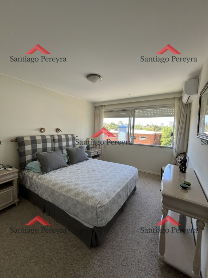 Apartamento ID.15008 - Venta 3 dormtorios más servicios - Frente al mar