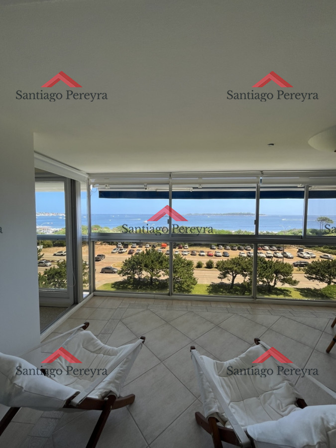 Apartamento ID.15008 - Venta 3 dormtorios más servicios - Frente al mar