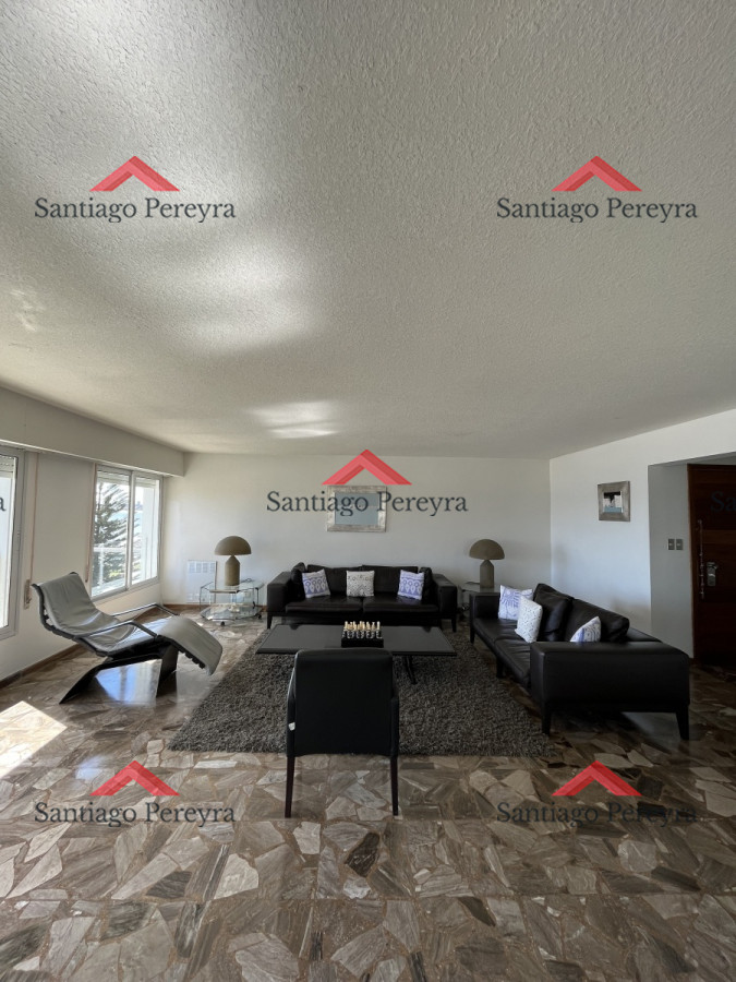 Apartamento ID.14562 - 4 Dormitorios frente al mar
