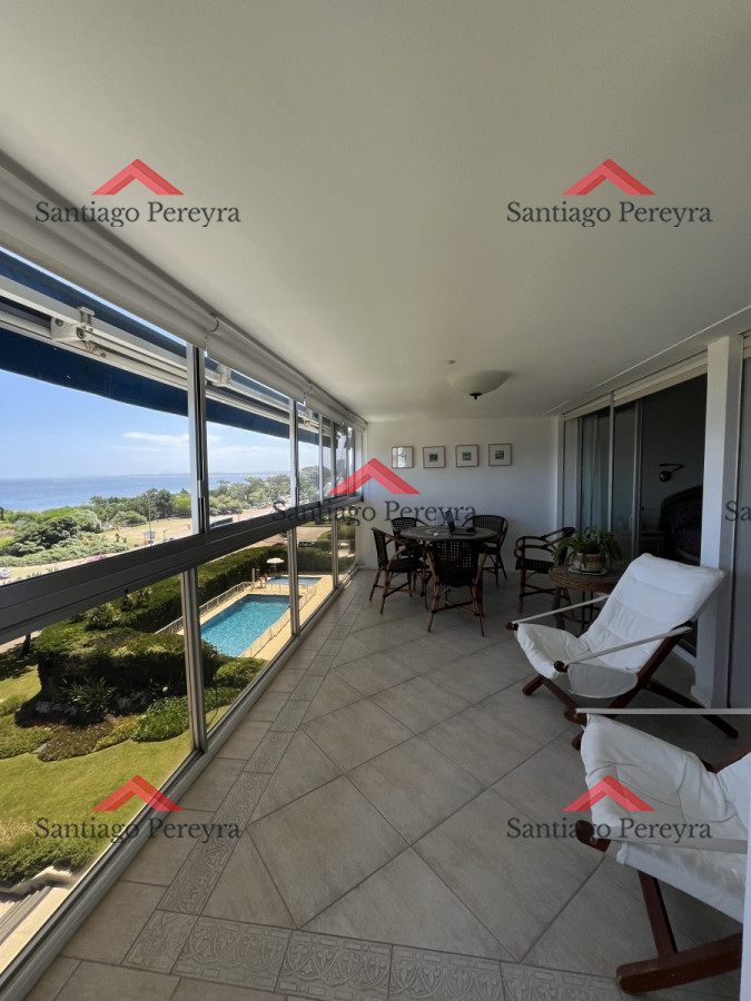 Apartamento ID.15008 - Venta 3 dormtorios más servicios - Frente al mar