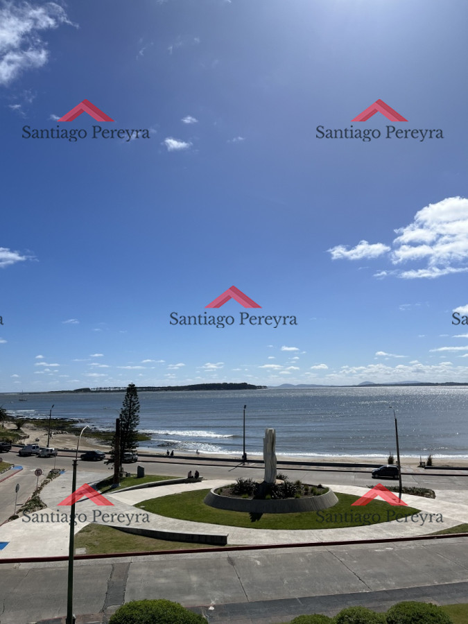 Apartamento ID.14562 - 4 Dormitorios frente al mar