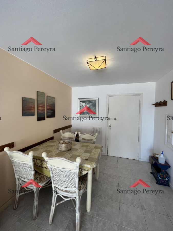 Apartamento ID.6801 - A pasos del Puerto y a metros de la plaza Artigas