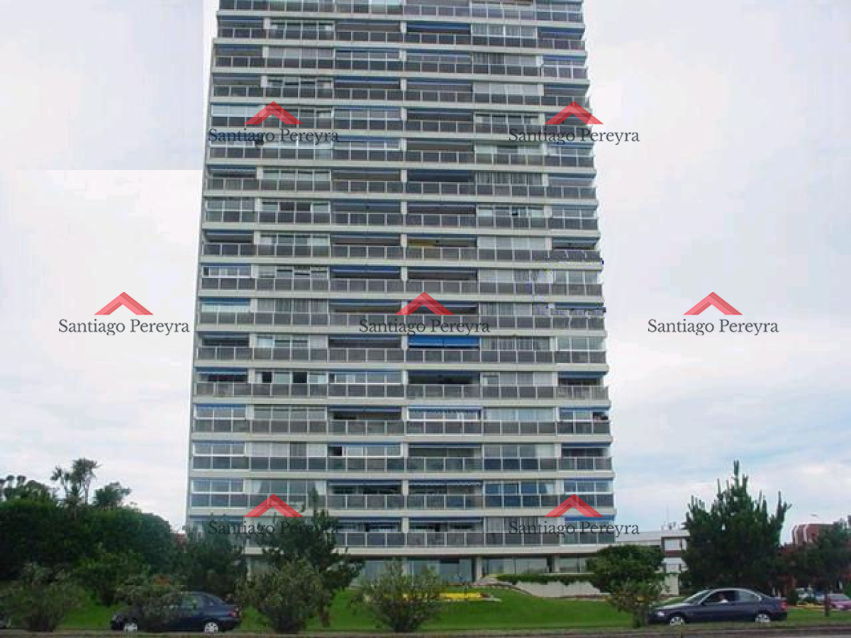 Apartamento ID.15008 - Venta 3 dormtorios más servicios - Frente al mar