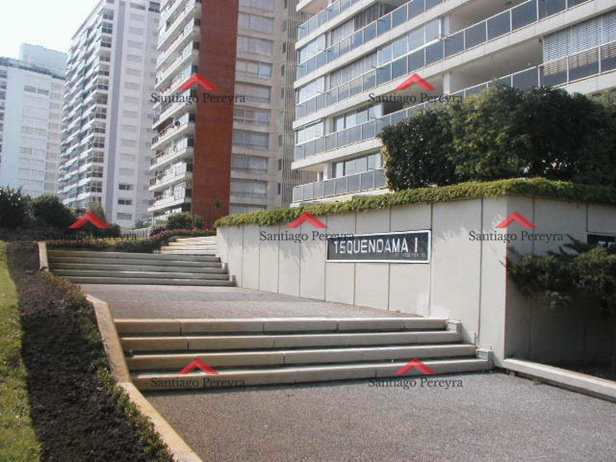 Apartamento ID.15008 - Venta 3 dormtorios más servicios - Frente al mar
