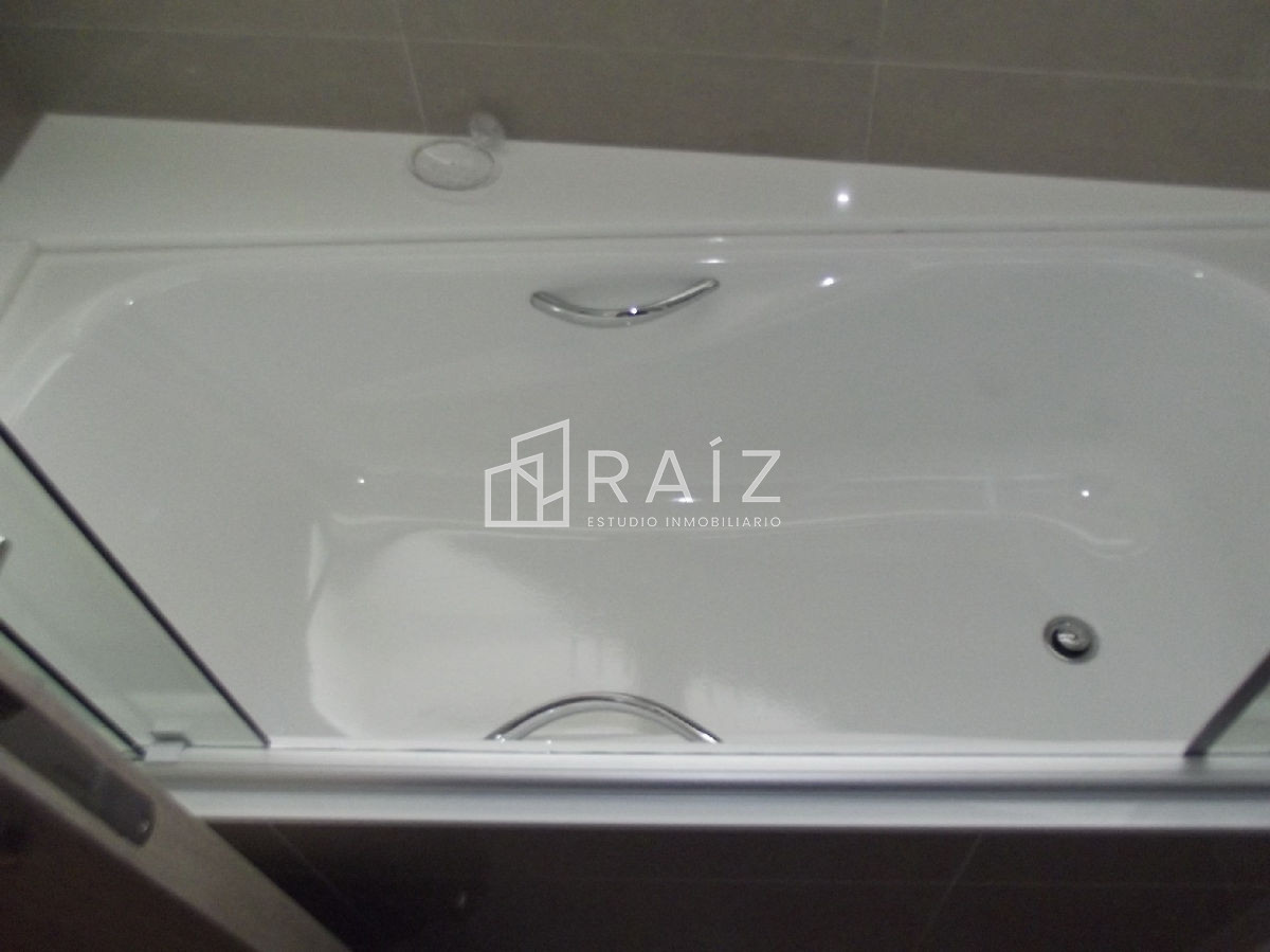 Apartamento ID.9536 - Pda 2 Playa Brava - 2 dormitorios en suite, amplio