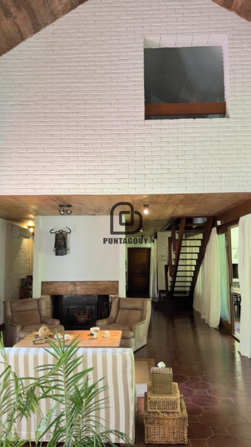 Casa ID.1438 - Casa alquiler 5 dormitorios en San Rafael