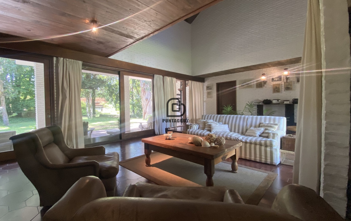 Casa ID.1438 - Casa alquiler 5 dormitorios en San Rafael