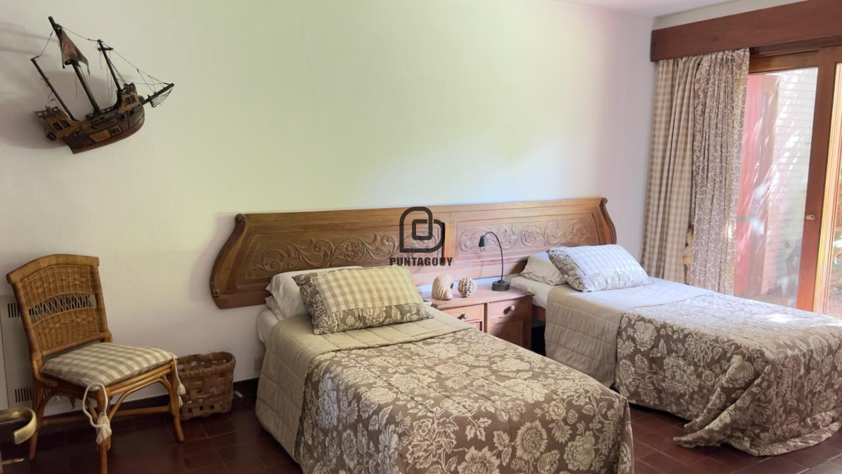 Casa ID.1438 - Casa alquiler 5 dormitorios en San Rafael