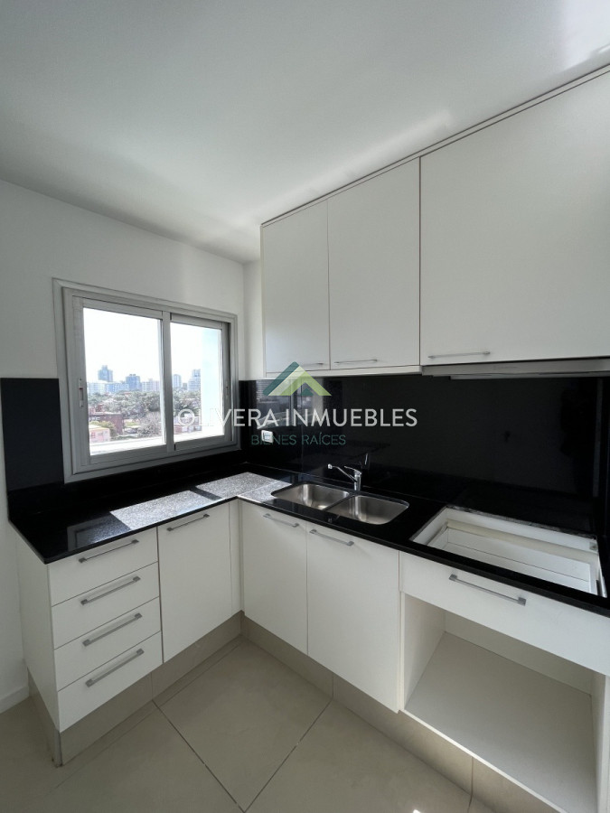 Apartamento ID.11755 - Apartamento de 3 dormitorios.Terraza con vista al mar.