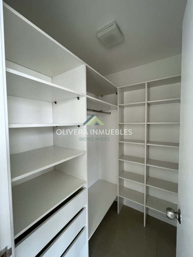 Apartamento ID.11755 - Apartamento de 3 dormitorios.Terraza con vista al mar.