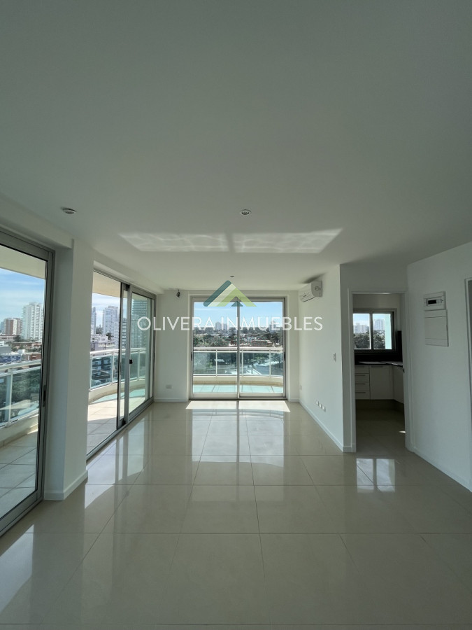 Apartamento ID.11755 - Apartamento de 3 dormitorios.Terraza con vista al mar.