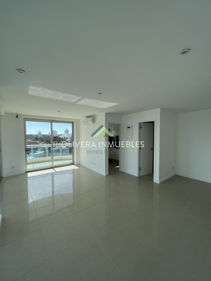 Apartamento ID.11755 - Apartamento de 3 dormitorios.Terraza con vista al mar.