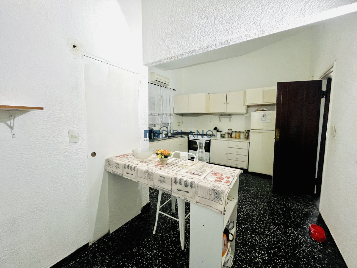 Casa ID.162 - VENTA DE CASA CON DOS DEPARTAMENTOS