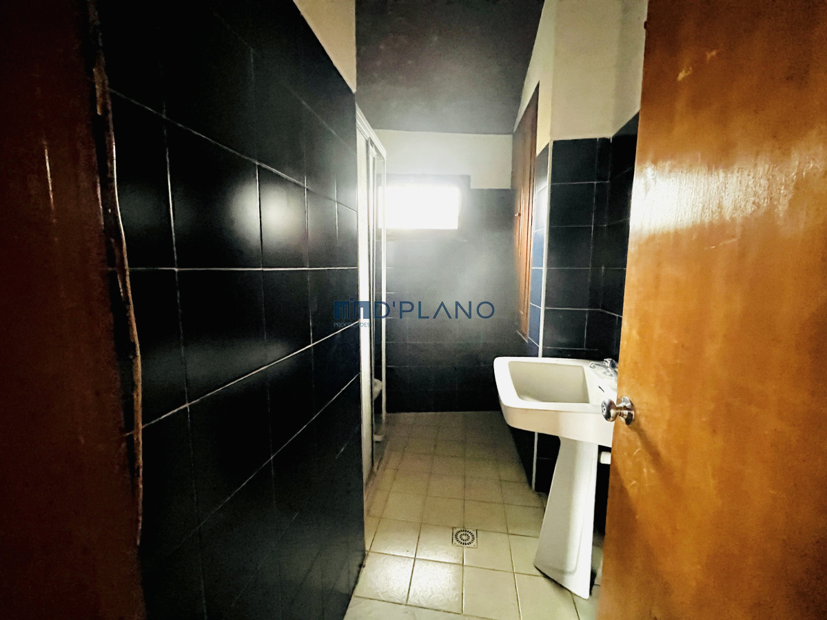 Casa ID.162 - VENTA DE CASA CON DOS DEPARTAMENTOS