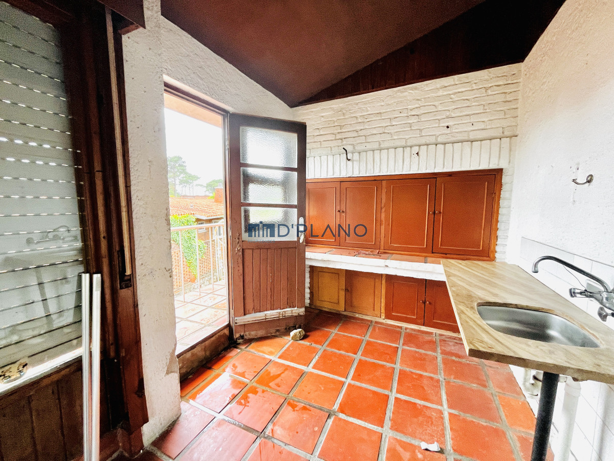 Casa ID.162 - VENTA DE CASA CON DOS DEPARTAMENTOS