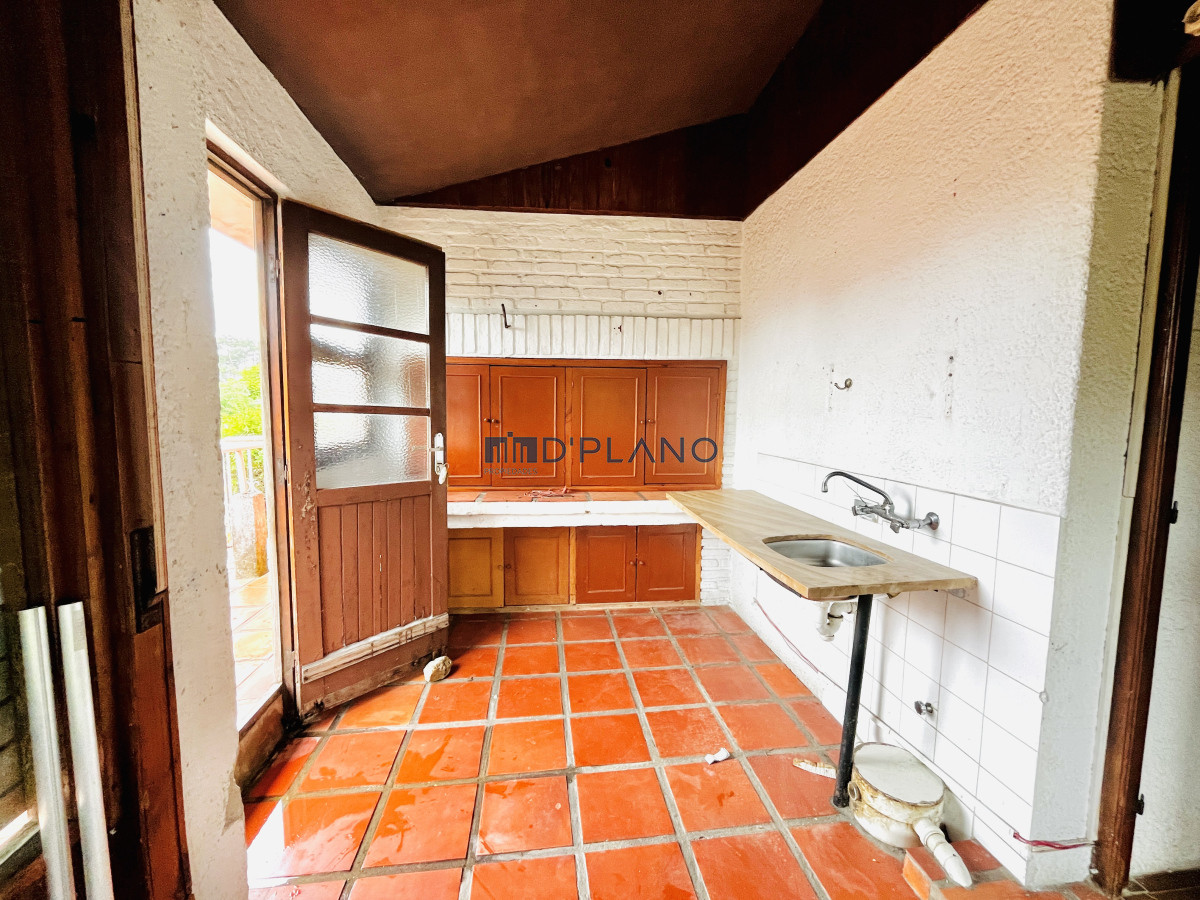 Casa ID.162 - VENTA DE CASA CON DOS DEPARTAMENTOS