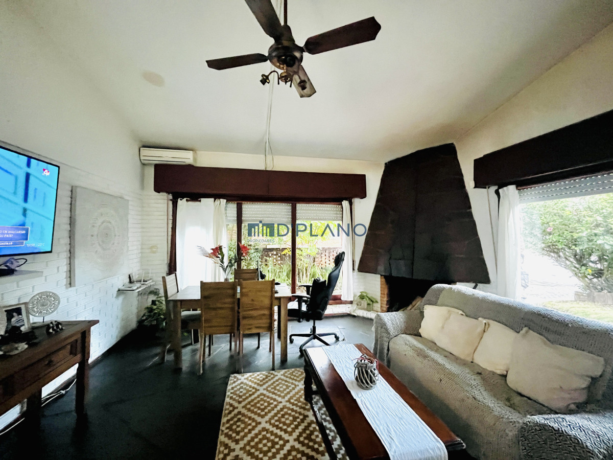 Casa ID.162 - VENTA DE CASA CON DOS DEPARTAMENTOS