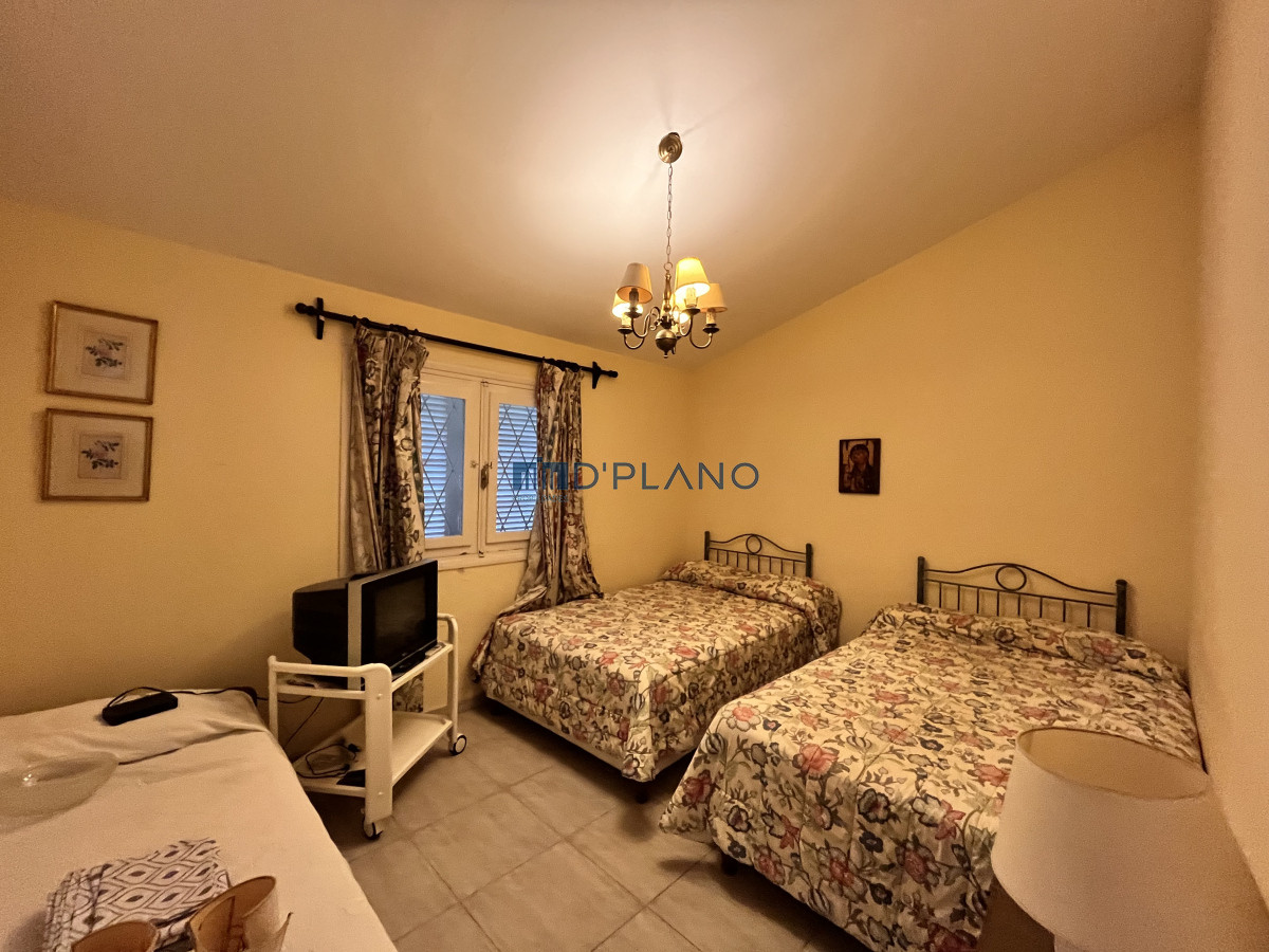 Casa ID.161 - VENTA CASA DE 5 DORMITORIOS EN PLAYA  MANSA PUNTA DEL ESTE