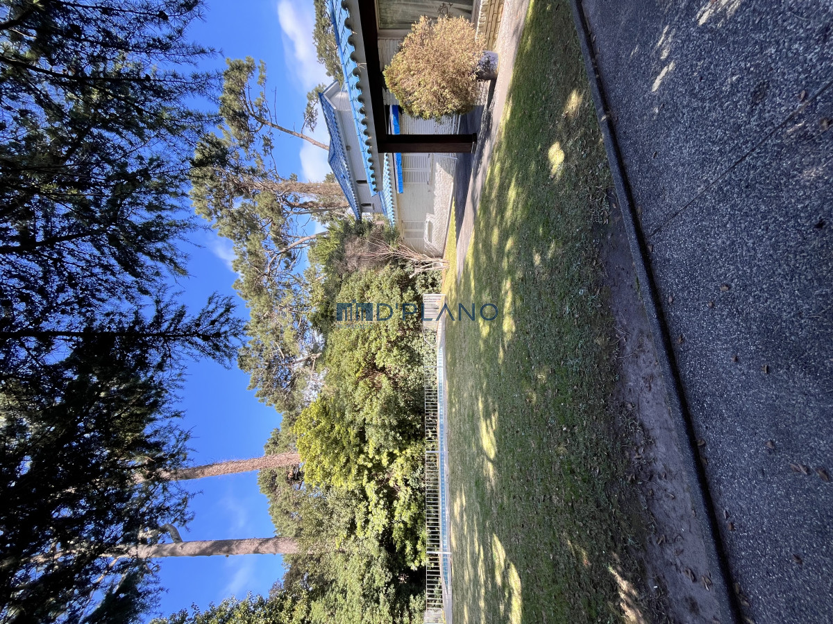 Casa ID.161 - VENTA CASA DE 5 DORMITORIOS EN PLAYA  MANSA PUNTA DEL ESTE