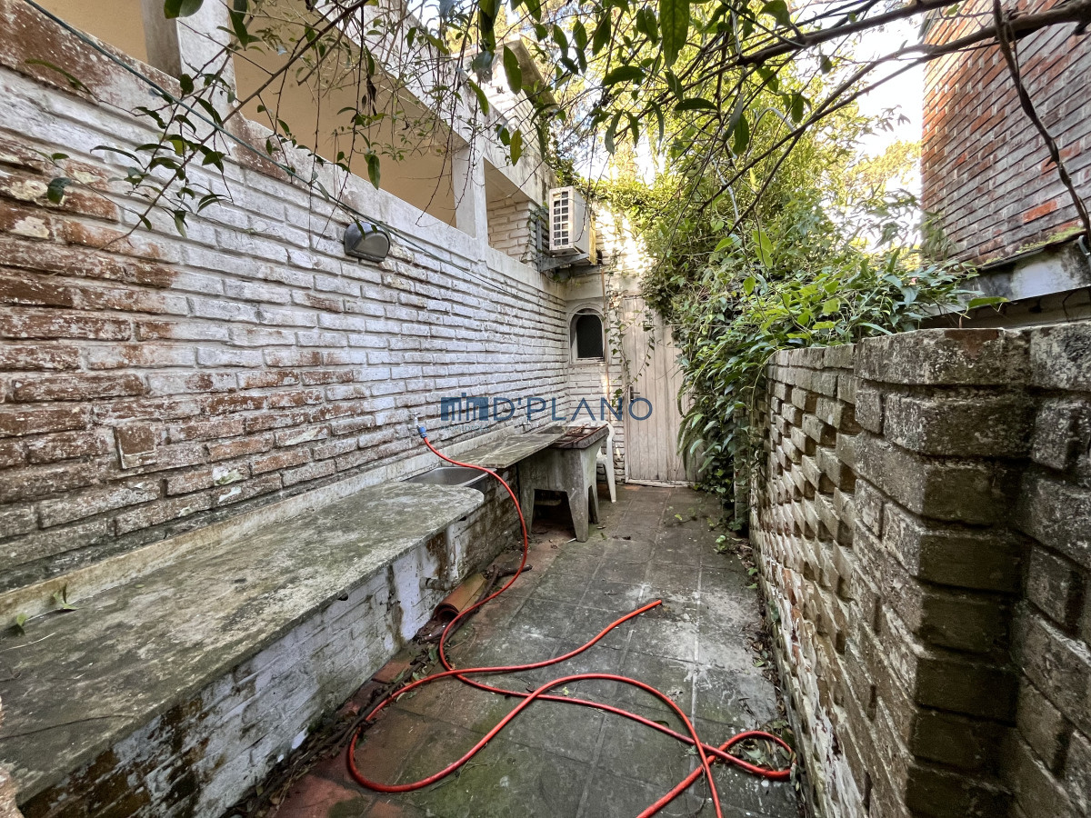 Casa ID.161 - VENTA CASA DE 5 DORMITORIOS EN PLAYA  MANSA PUNTA DEL ESTE