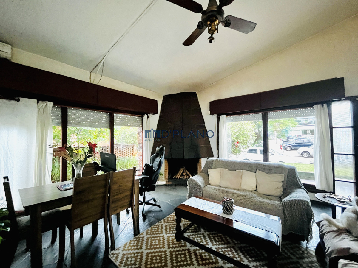 Casa ID.162 - VENTA DE CASA CON DOS DEPARTAMENTOS