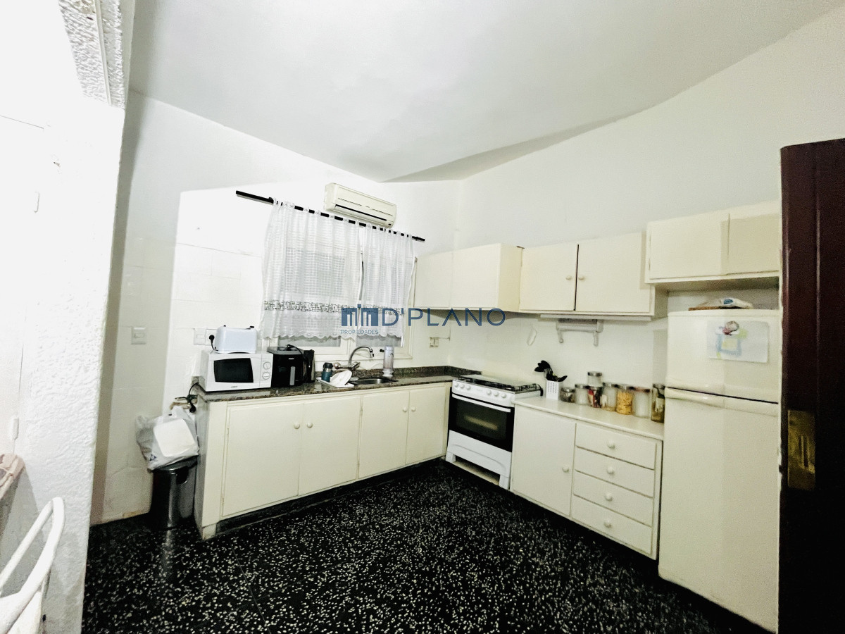 Casa ID.162 - VENTA DE CASA CON DOS DEPARTAMENTOS