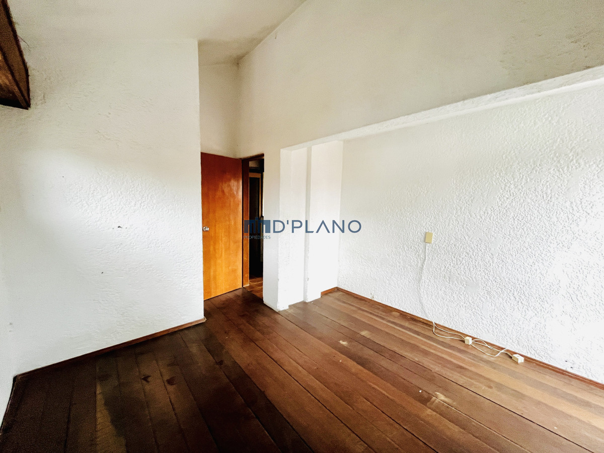 Casa ID.162 - VENTA DE CASA CON DOS DEPARTAMENTOS